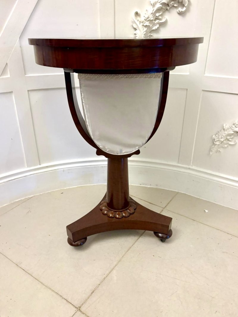 Antique Victorian Quality Mahogany Circular Sewing / Lamp Table